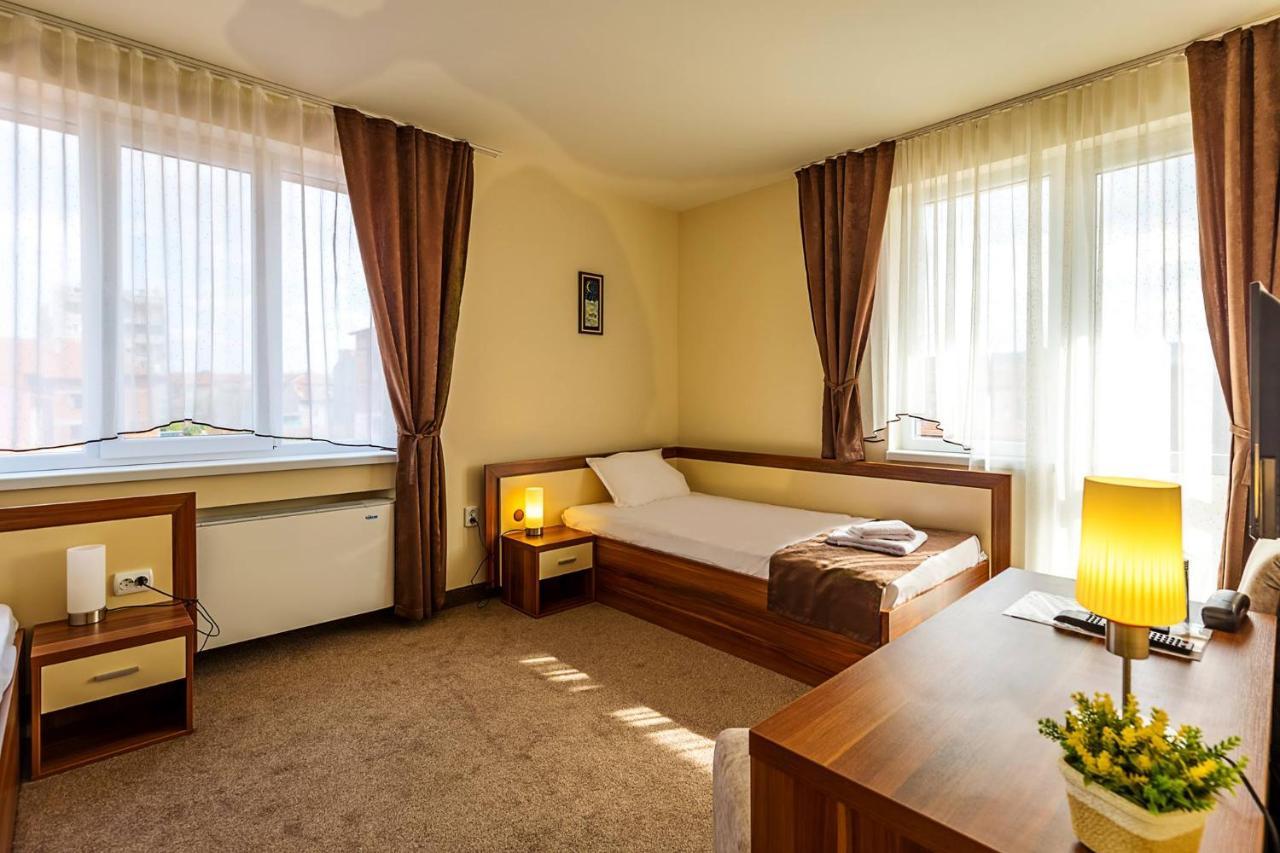 Family Hotel Bulgaria Kharmanli 外观 照片